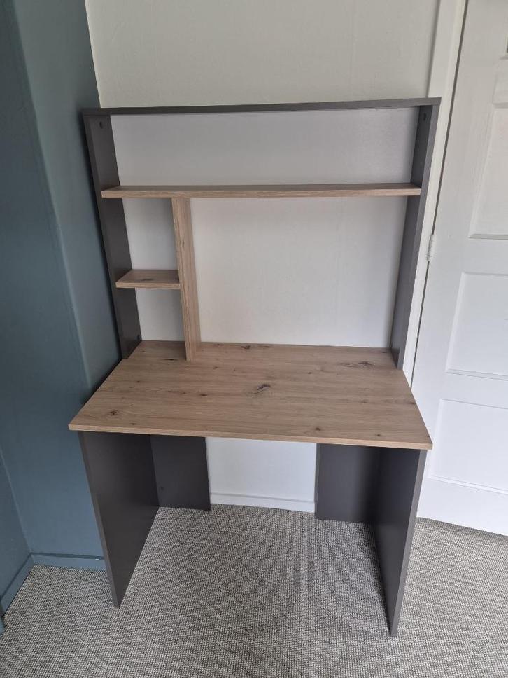Bureau met opzetstuk, Huis en Inrichting, Bureaus, Zo goed als nieuw, Bureau, Ophalen