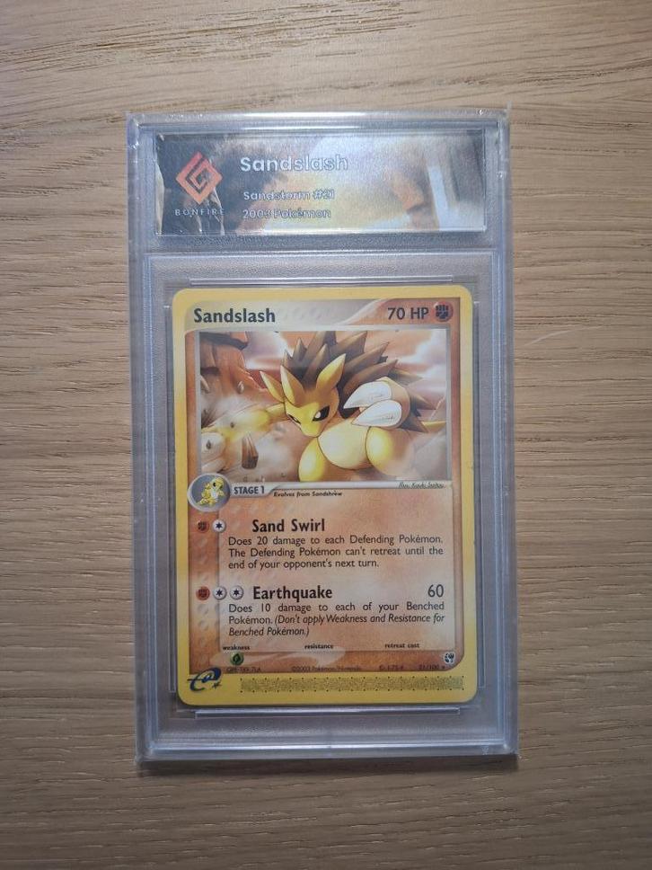Sandslash 21 Sandstorm Just In Case BONFIRE, Hobby en Vrije tijd, Verzamelkaartspellen | Pokémon, Nieuw, Ophalen of Verzenden