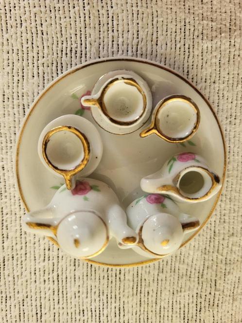 Mini koffie / thee serviesje porselein., Verzamelen, Porselein, Kristal en Bestek, Gebruikt, Kop en/of schotel, Porselein, Ophalen of Verzenden
