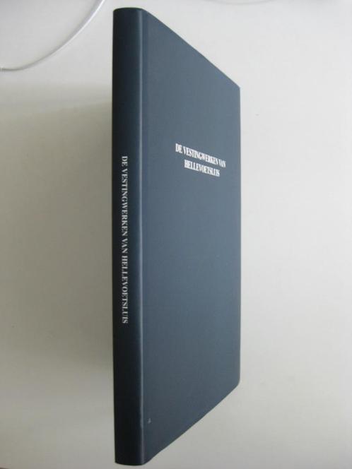 J.J.Walters, De vestingwerken van Hellevoetsluis., Boeken, Geschiedenis | Stad en Regio, Zo goed als nieuw, 20e eeuw of later