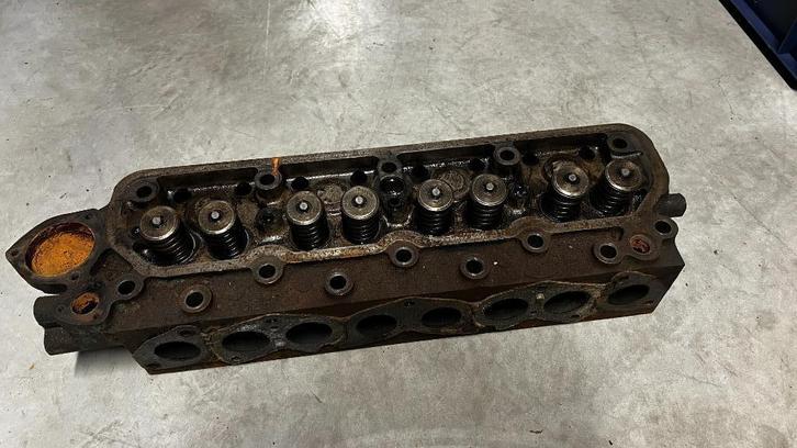 Land rover series benzine 2.25l cilinderkop, Auto-onderdelen, Motor en Toebehoren, Land Rover, Ophalen of Verzenden