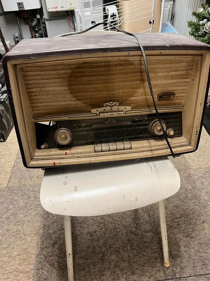 Oude Erres radio, Antiek en Kunst, Antiek | Tv's en Audio, Ophalen of Verzenden