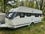 Hobby 560 WLU met Isabella voortent en waterpomp, Mover, Rondzit, Hobby, Particulier
