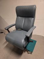 Zeer luxe Prominent sta op stoel / opsta stoel, Huis en Inrichting, Fauteuils, Ophalen, Minder dan 75 cm, Leer, 50 tot 75 cm