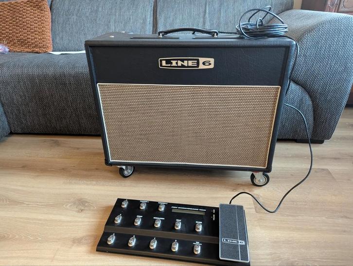 Line 6 Flextone 3 - 2x12 Combo Versterker met Floorboard, Muziek en Instrumenten, Versterkers | Bas en Gitaar, Gebruikt, Gitaar