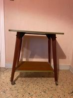 Vintage tafeltje, Ophalen