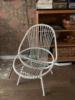 Vintage rotan stoel, Huis en Inrichting, Stoelen, Ophalen of Verzenden, Gebruikt, Wit, Eén