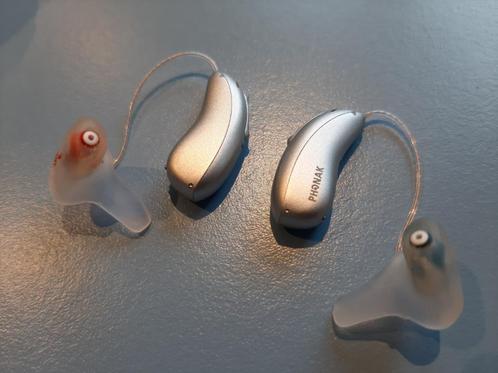 2 Phonak Audéo Paradise P90-R hoortoestellen Silver Gray, Diversen, Verpleegmiddelen, Zo goed als nieuw, Ophalen of Verzenden