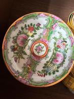 Chinese posrselein famille rose 3 hele kleine schaaltjes, Antiek en Kunst, Ophalen