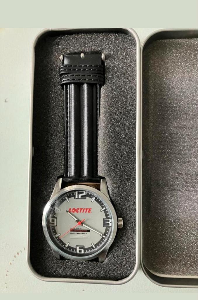 Nieuw porsche motorsport horloge by LOCTITE  incl box, Sieraden, Tassen en Uiterlijk, Sporthorloges, Nieuw, Grijs, Ophalen of Verzenden