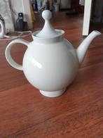 Wit porseleinen theepot ca. 21 cm hoog, Overige typen, Ophalen of Verzenden, Zo goed als nieuw, Effen