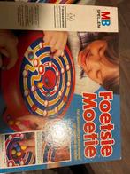 Foetsie Moetie MB Spellen - Leuk familiespel!, Ophalen of Verzenden, Zo goed als nieuw