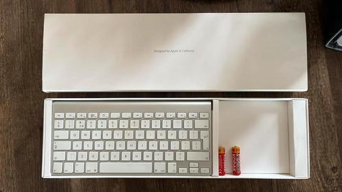 APPLE DRAADLOOS KEYBOARD, Computers en Software, Toetsenborden, Zo goed als nieuw, Qwerty, Draadloos, Ophalen of Verzenden