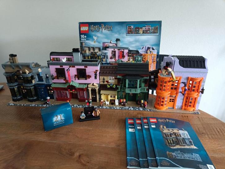 Lego 75978 Diagon Alley, Kinderen en Baby's, Speelgoed | Duplo en Lego, Zo goed als nieuw, Lego, Complete set, Ophalen of Verzenden