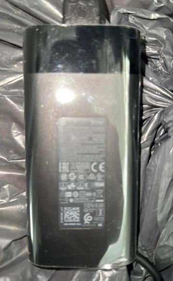 HP 90W Laptop Oplader beschikbaar voor biedingen
