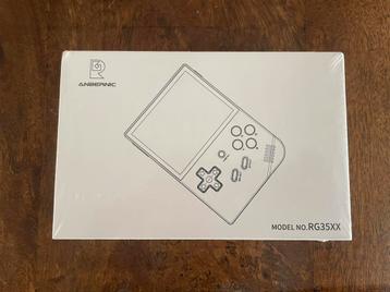 Anbernic RG35XX+ Grijs 64 Gb incl spellen Nieuw en sealed beschikbaar voor biedingen