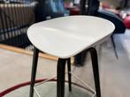 Showmodel Hay About a stool Barkruk design stoel Wit, Huis en Inrichting, Barkrukken, Hay, Ophalen of Verzenden, Zo goed als nieuw