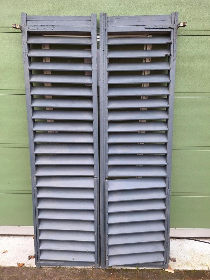 Oude brocante louvre luiken shutters decoratie sleets, Antiek en Kunst, Curiosa en Brocante, Ophalen of Verzenden