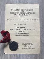 Duits WW2 Ostmedaille + oorkonde, Verzamelen, Militaria | Tweede Wereldoorlog, Ophalen of Verzenden, Duitsland, Lintje, Medaille of Wings