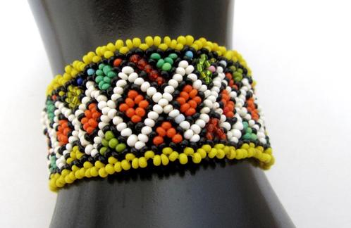 Prachtige vintage kleurrijke zaad kraal gehaakte armband, Sieraden, Tassen en Uiterlijk, Armbanden, Zo goed als nieuw, Verzenden