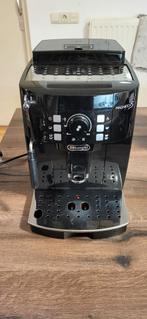 DeLonghi Magnifica S koffiemachine - Weinig gebruikt, Ophalen, Koffiemachine, Zo goed als nieuw, 2 tot 4 kopjes