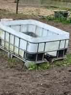 Waterbak en hooibak paard, Weidegang