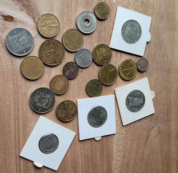 Partijtje penningen. Van alles wat beschikbaar voor biedingen