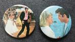 2 Vintage buttons  Grease ( John en Olivia), Verzamelen, Ophalen of Verzenden, Gebruikt, Boek, Tijdschrift of Artikel
