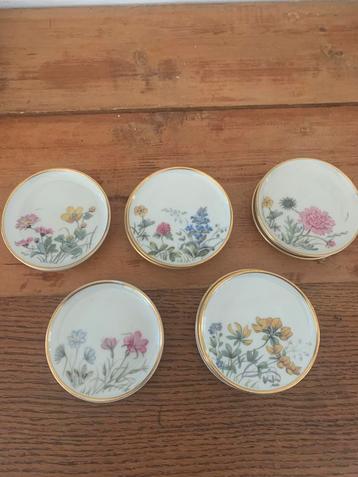 Krautheim Wiesengrund petit four bordjes beschikbaar voor biedingen