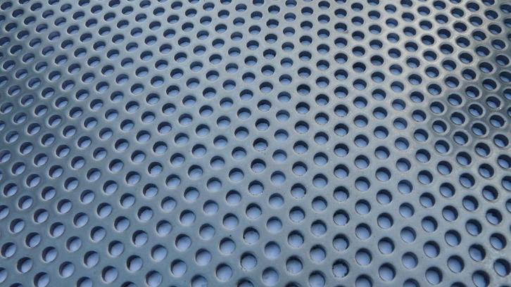 Geperforeerde staalplaat 2000 x 1000 x 3 mm prijs per kg, Doe-het-zelf en Verbouw, Metalen, Nieuw, IJzer, Ophalen