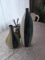 Retro groen vazen, Aardewerk of Porselein, Ophalen of Verzenden, Zo goed als nieuw, Minder dan 50 cm