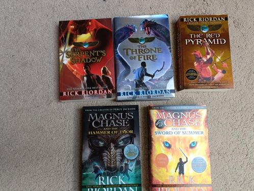 Magnus chase: sword of summer gesigneerd, Boeken, Avontuur en Actie, Gelezen, Ophalen of Verzenden