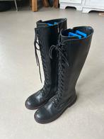 Zwarte laarzen met rood stiksels maat 39, Ophalen of Verzenden, Zo goed als nieuw, Zwart, Hoge laarzen