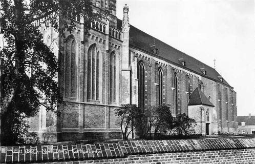 (300-136-025) Elst Kerkgebouw, Verzamelen, Ansichtkaarten | Nederland, Gelderland, Verzenden