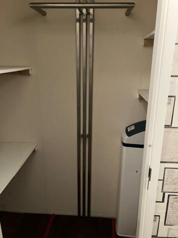 RVS design kapstok (incl. 6 RVS hangers) beschikbaar voor biedingen