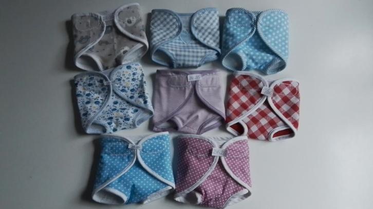 Poppenkleertjes KLEINE WASBARE POPPENLUIERS TAILLEMAAT 24-26, Kinderen en Baby's, Speelgoed | Poppen, Nieuw, Babypop, Ophalen of Verzenden