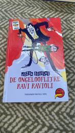 Jozua Douglas - De ongelooflijke Ravi Ravioli, Ophalen of Verzenden, Zo goed als nieuw, Jozua Douglas
