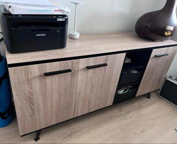 Dressoir cupboard beschikbaar voor biedingen