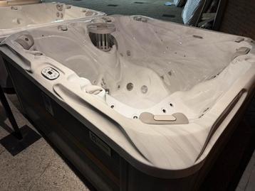 Passion Spa Pleasure Nieuwe Kleurstelling beschikbaar voor biedingen