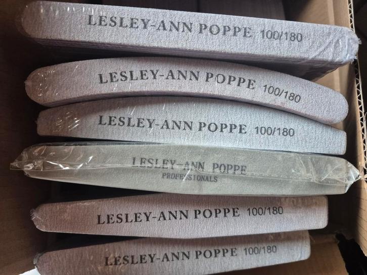 Nieuwe Nagelvijlen 100/180 - 25 stuks + Buffervijlen, Sieraden, Tassen en Uiterlijk, Uiterlijk | Cosmetica en Make-up, Nieuw, Handen en Nagels