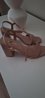 Nude/Roze Sandalen met Hak - Maat 39, Kleding | Dames, Schoenen, Ophalen of Verzenden, Zo goed als nieuw, Roze, Sandalen of Muiltjes