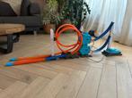 Hot Wheels baan met looping en versneller., Kinderen en Baby's, Speelgoed | Racebanen, Ophalen of Verzenden, Zelf te bouwen, Hot Wheels