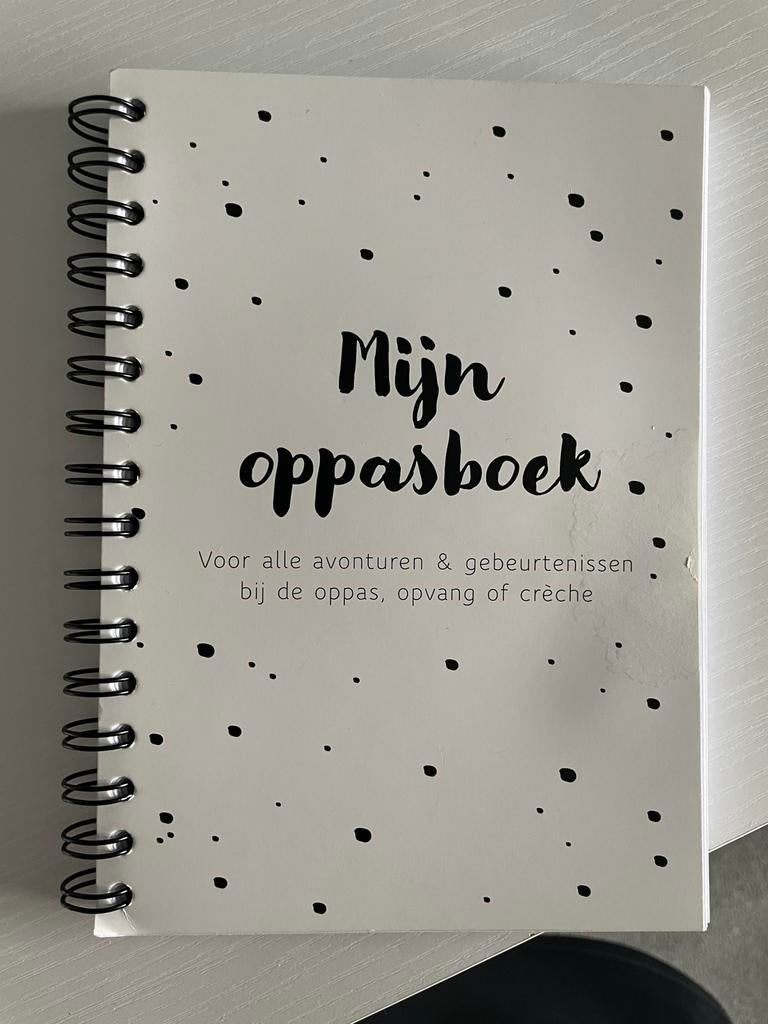 Mijn Oppasboek - Nieuw!, Ophalen of Verzenden, Nieuw
