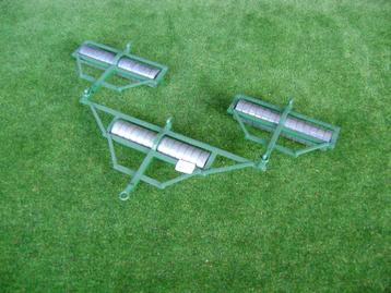 3-delige rolblokken set van Britains nr. 9554 beschikbaar voor biedingen