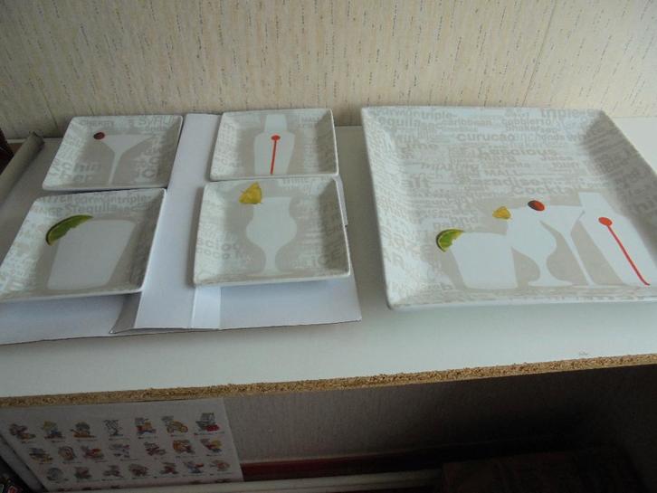 cocktail party set, Huis en Inrichting, Keuken | Servies, Nieuw, Schaal of Schalen, Overige stijlen, Aardewerk, Ophalen of Verzenden