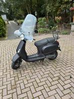 Capri scooter, Ophalen of Verzenden, Zo goed als nieuw, Benzine, Overige merken