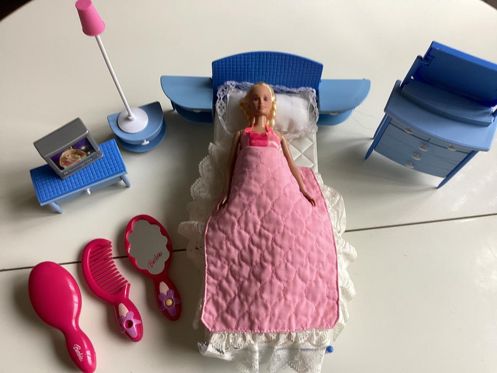 Barbie slaapkamer met pop en toebehoren., Ophalen of Verzenden, Zo goed als nieuw