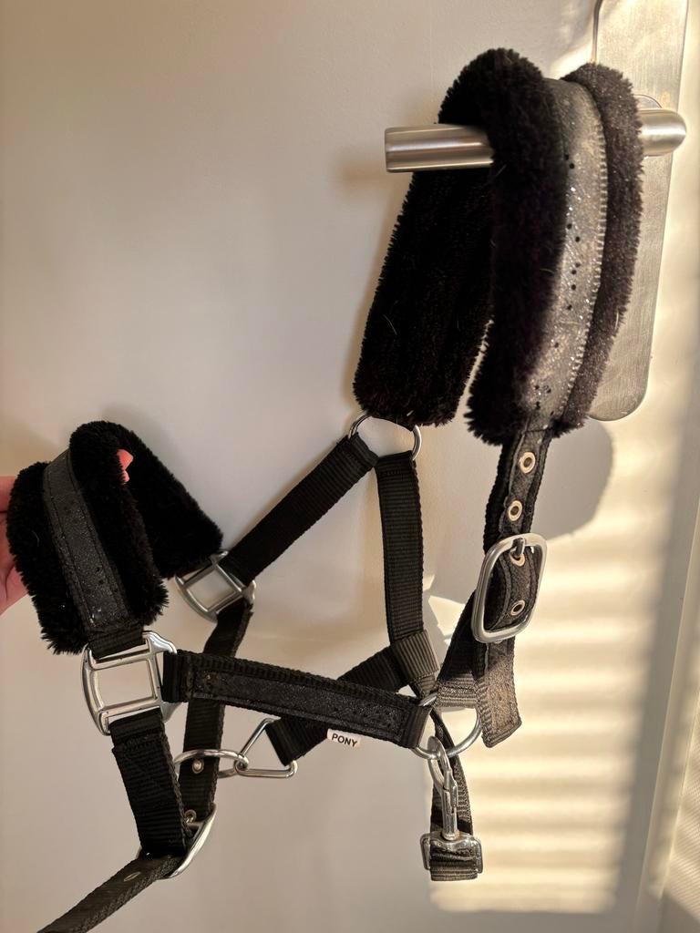 Zwart glitter halster met bont, Verzenden, Zo goed als nieuw, Overige soorten