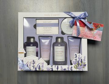 Body & Earth lavendel set beschikbaar voor biedingen
