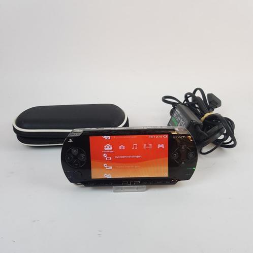 Playstation Portable PSP1004 + 2gb || nu voor maar €79.99, Spelcomputers en Games, Games | Sony PlayStation Portable, Gebruikt